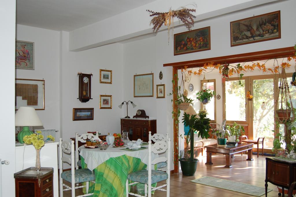 Le Coin Vert Fregenae Room photo